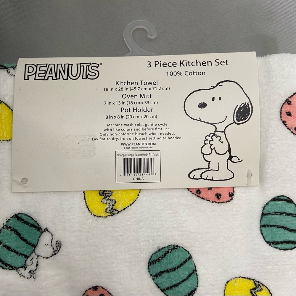 Snoopy 3 Piece Kitchen set, oven mitts, kitchen towel set Easter New - Picture 5 of 5
